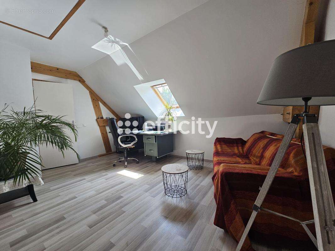 Maison à RESSONS-SUR-MATZ