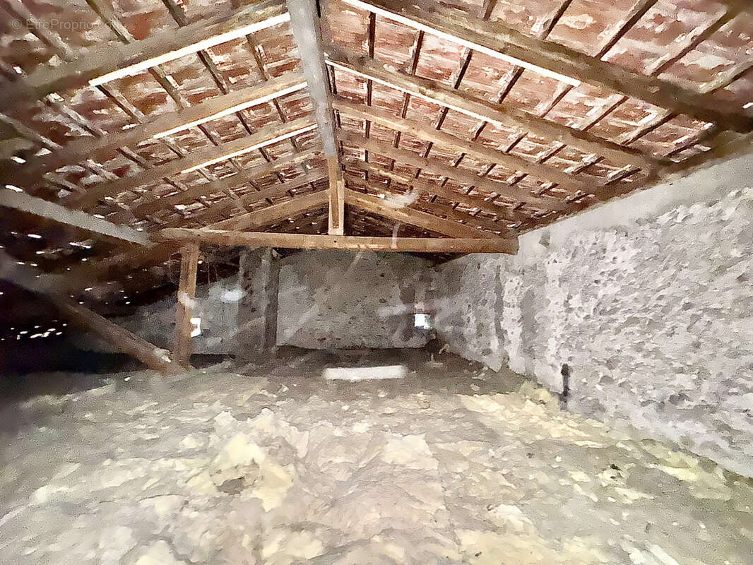 Maison à VILLE-LA-GRAND