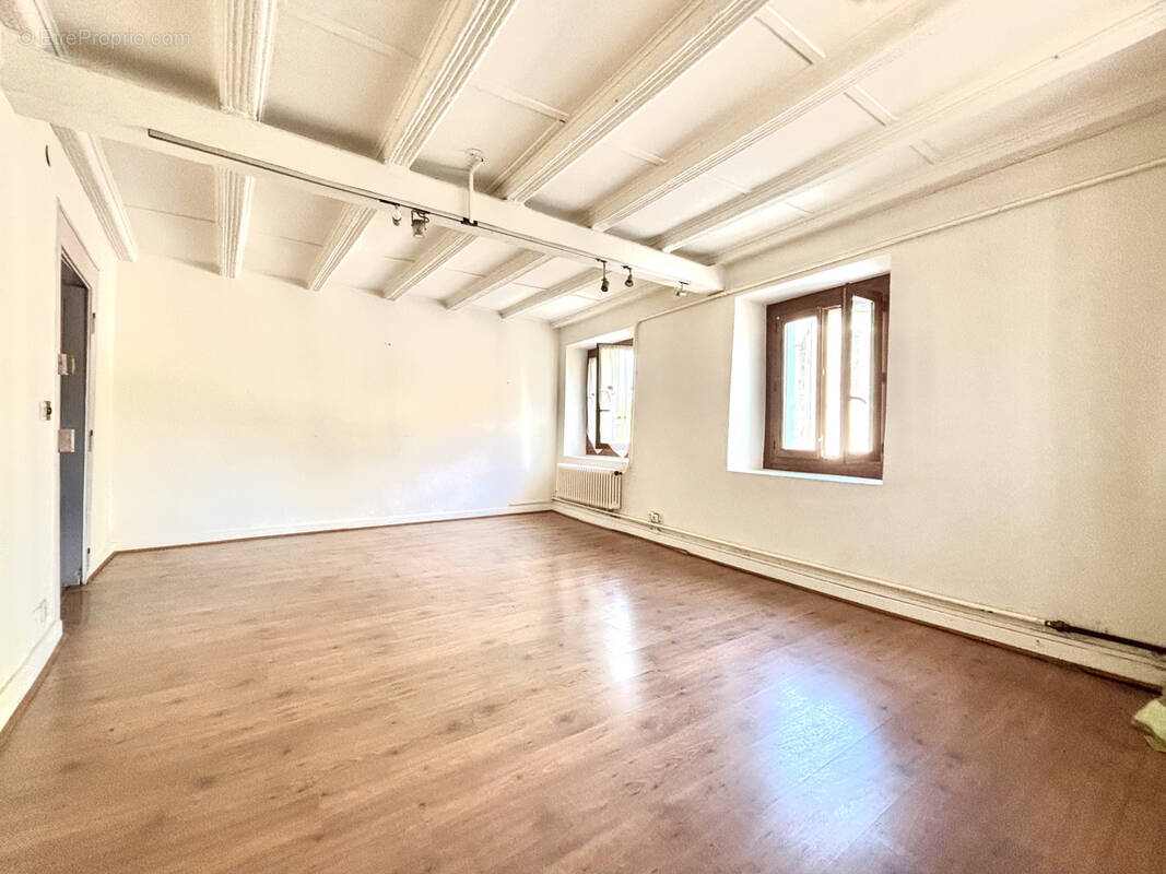 Maison à VILLE-LA-GRAND