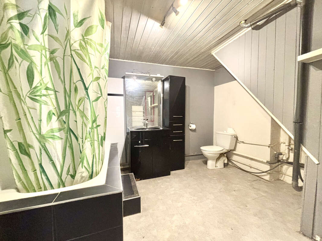 Maison à VILLE-LA-GRAND