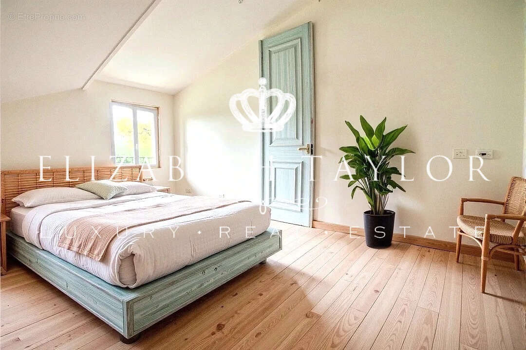 Maison à L&#039;ETANG-LA-VILLE