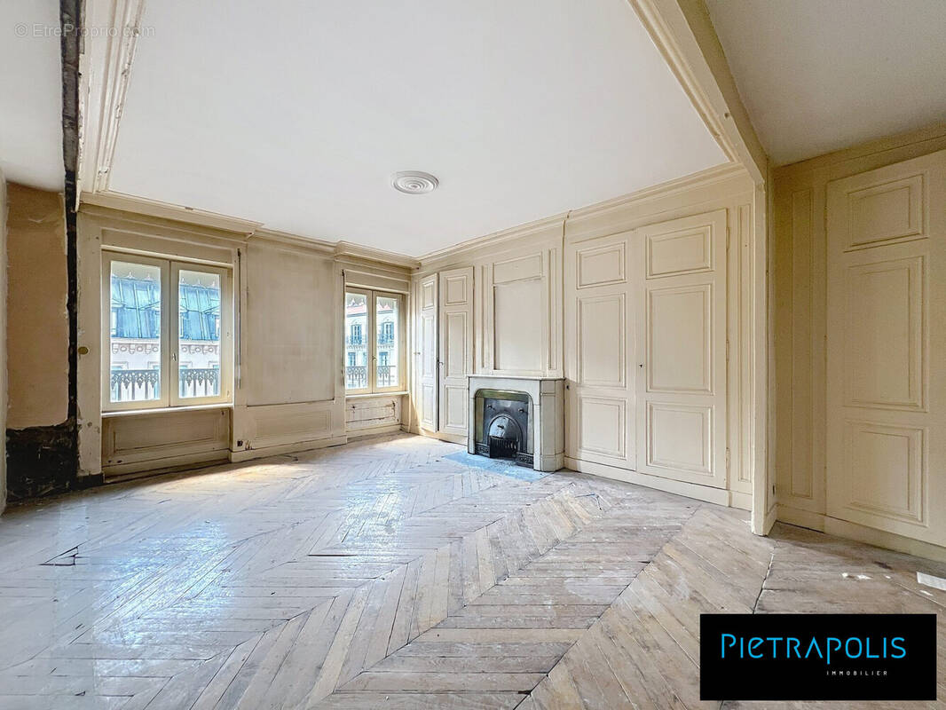 Appartement à LYON-1E