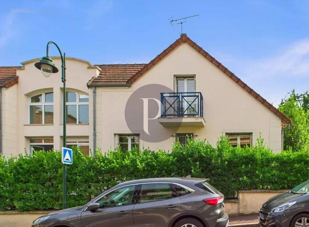 Maison à LE PLESSIS-ROBINSON