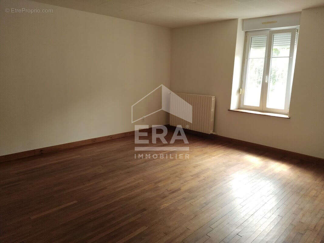 Maison à DOMMARTIN-AUX-BOIS