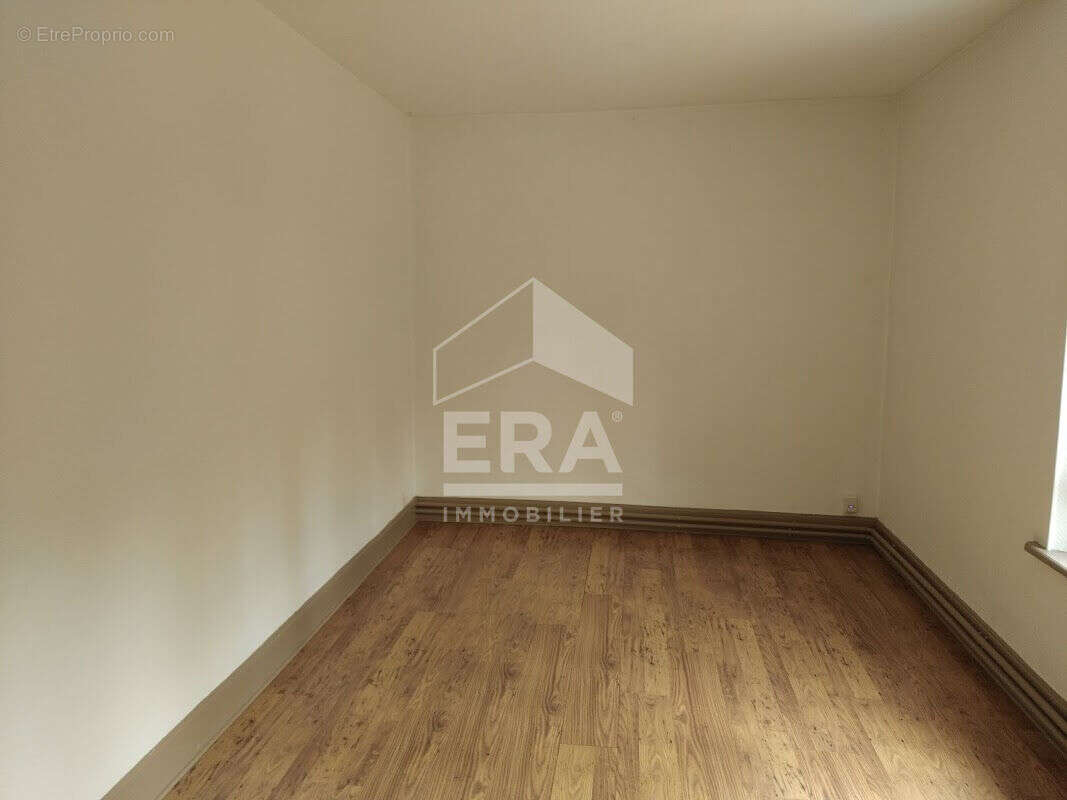 Maison à DOMMARTIN-AUX-BOIS