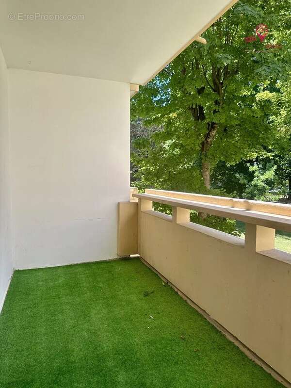 Appartement à SAINTE-FOY-LES-LYON