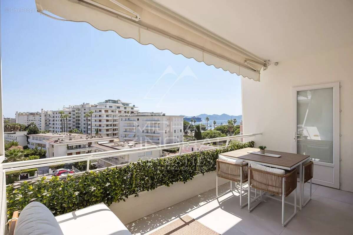 Appartement à CANNES