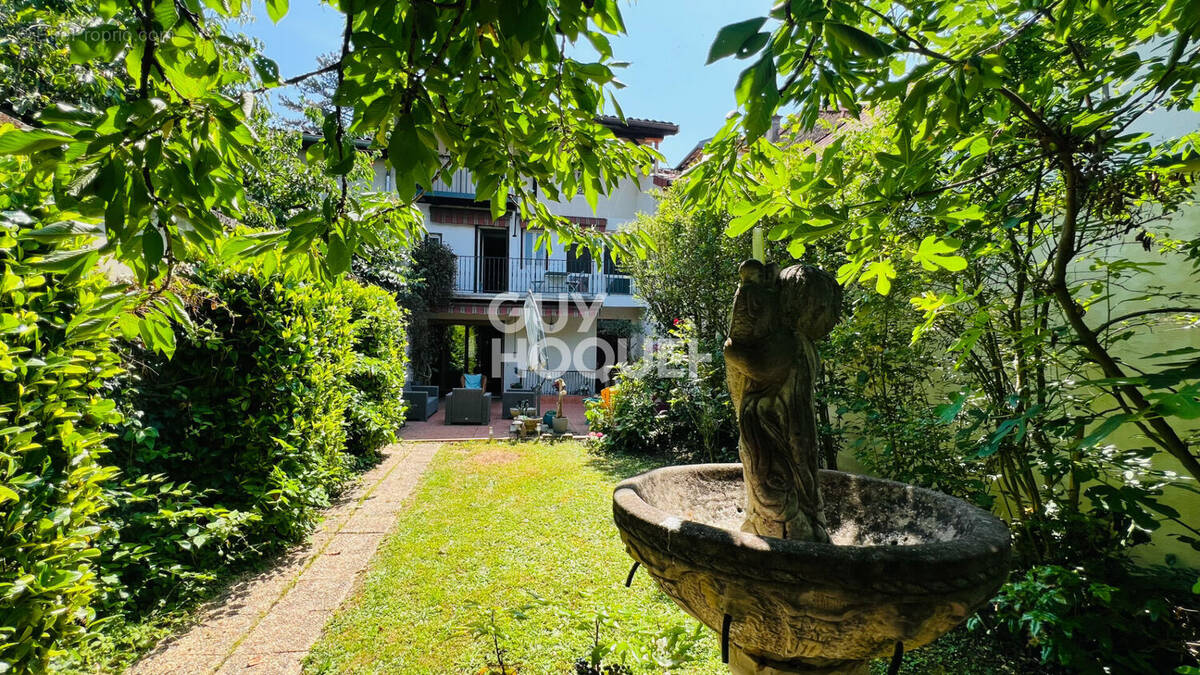 Maison à BOURGOIN-JALLIEU