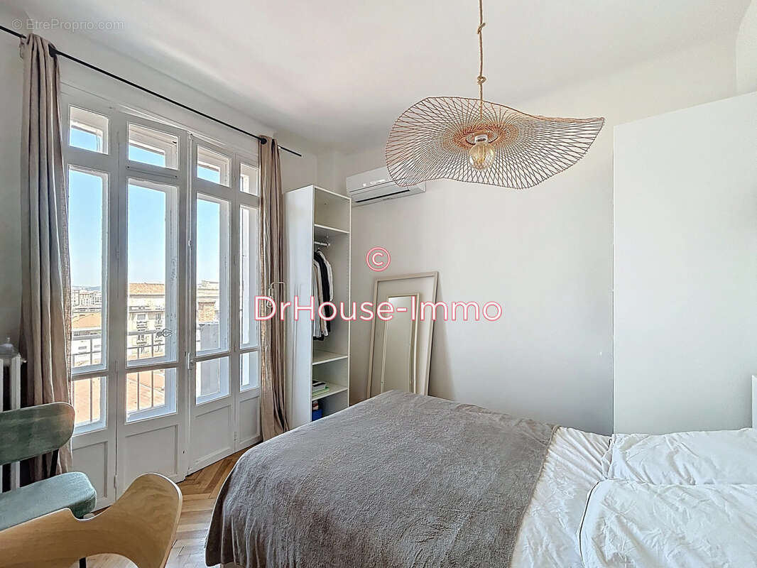 Appartement à MARSEILLE-7E