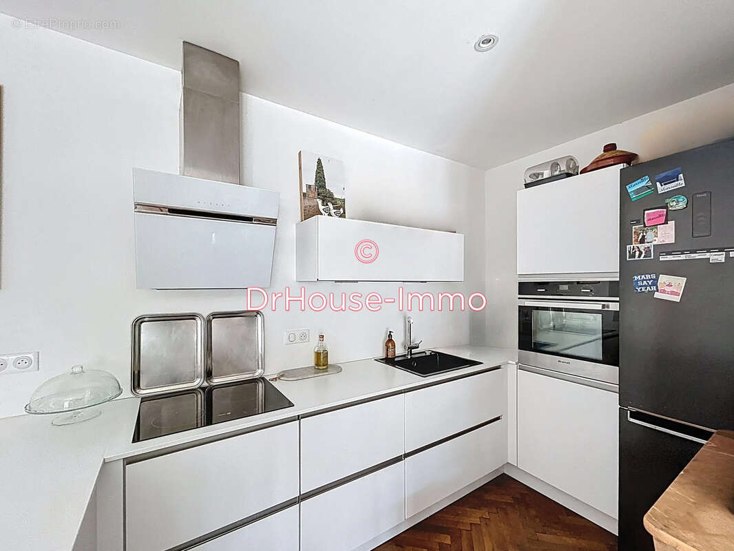 Appartement à MARSEILLE-7E