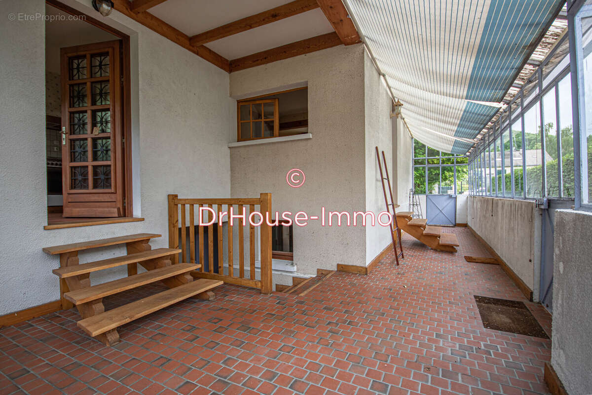 Maison à FOLLAINVILLE-DENNEMONT