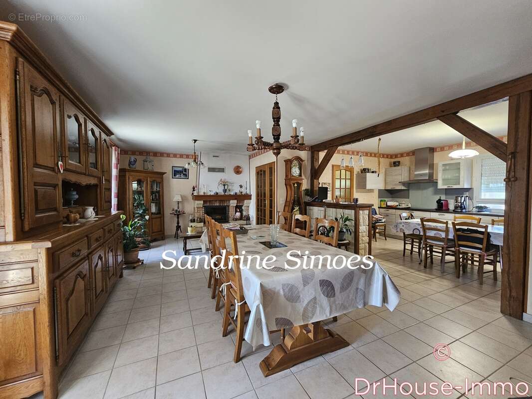 Maison à MONTMORILLON