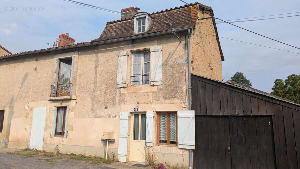 Maison à MONTMORILLON