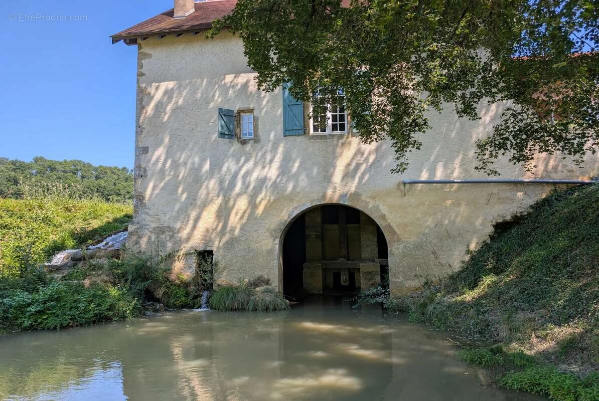 Maison à CROUSEILLES