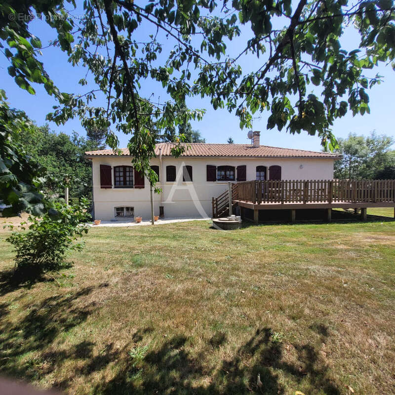 Maison à LA BOISSIERE-DES-LANDES