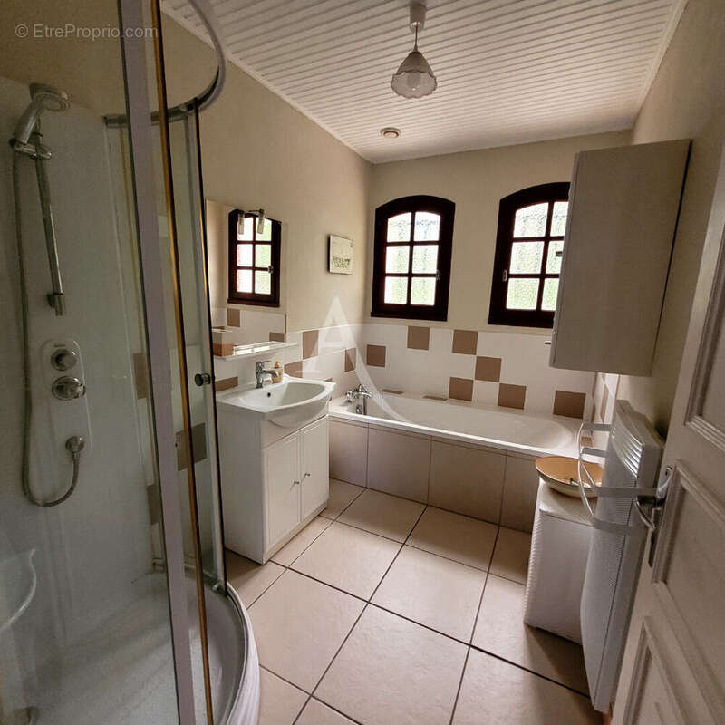 Maison à LA BOISSIERE-DES-LANDES