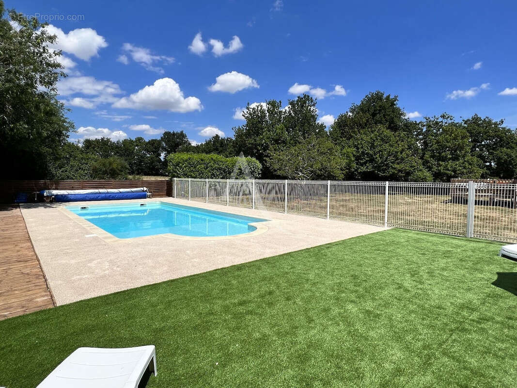 Maison à LA BOISSIERE-DES-LANDES