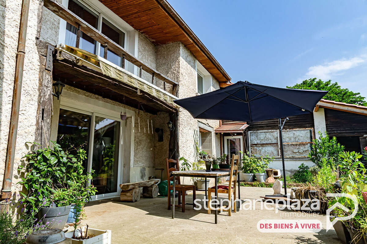 Maison à DOMPIERRE-SUR-CHALARONNE