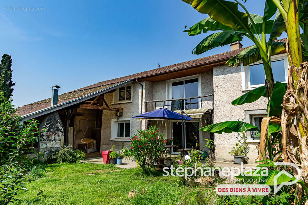 Maison à DOMPIERRE-SUR-CHALARONNE