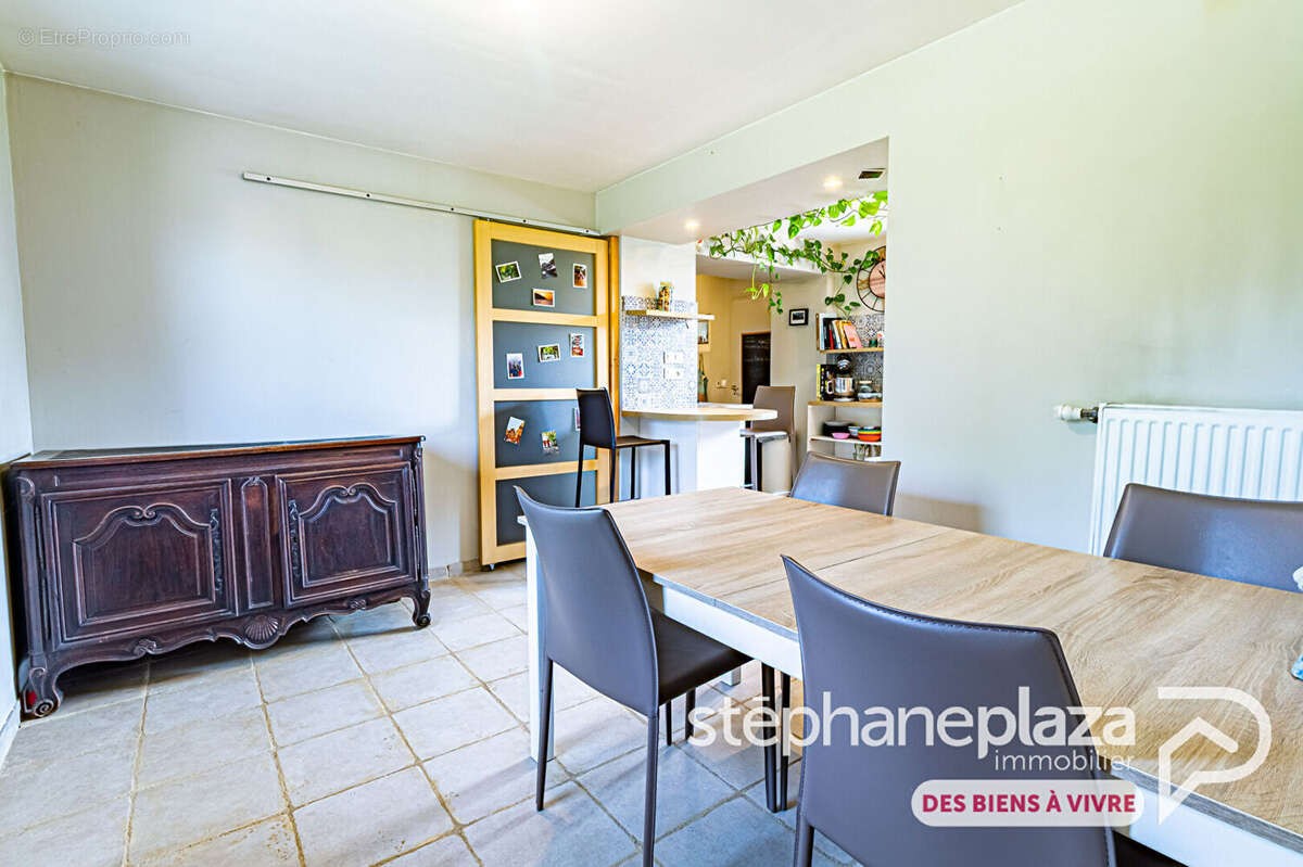 Maison à DOMPIERRE-SUR-CHALARONNE