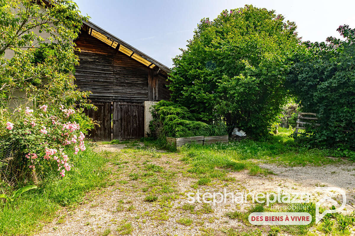 Maison à DOMPIERRE-SUR-CHALARONNE