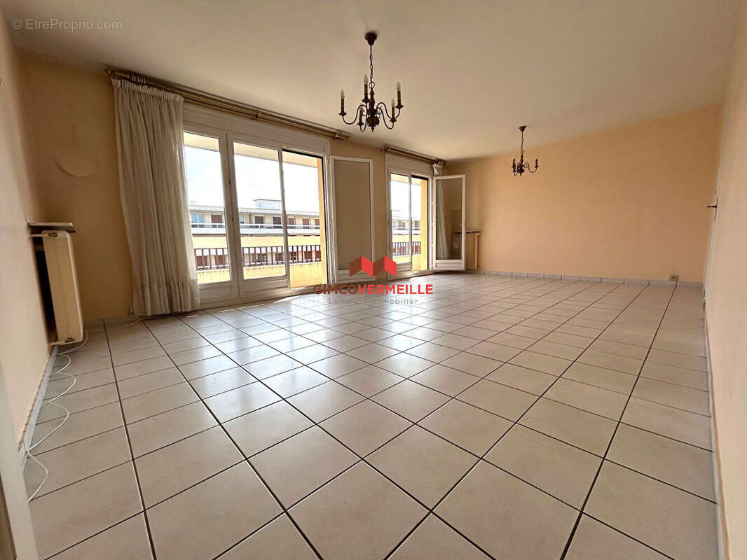 Appartement à POISSY