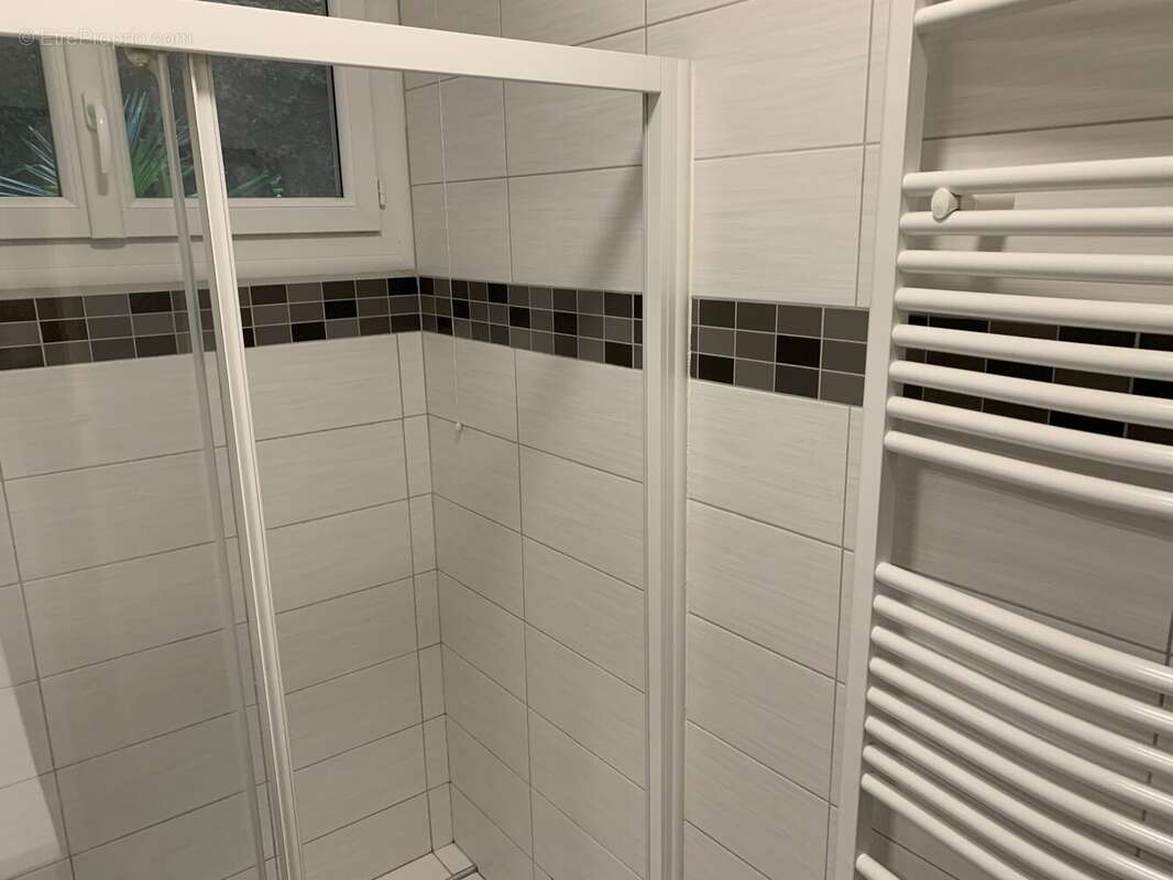 sèche serviettes - Appartement à AUCH