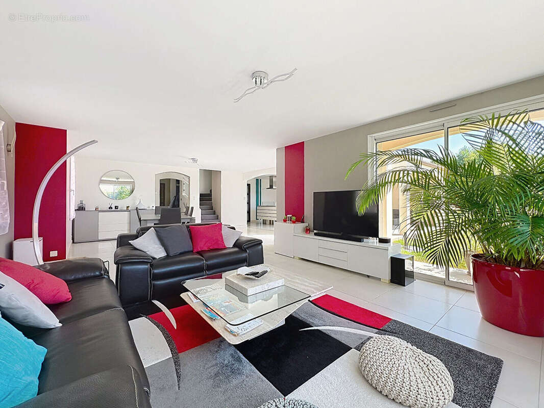 Maison à BELLEVILLE-SUR-VIE