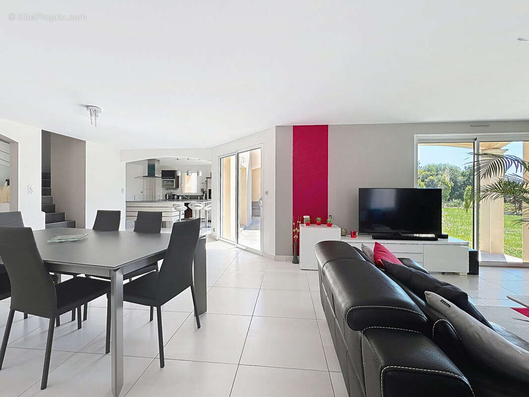 Maison à BELLEVILLE-SUR-VIE