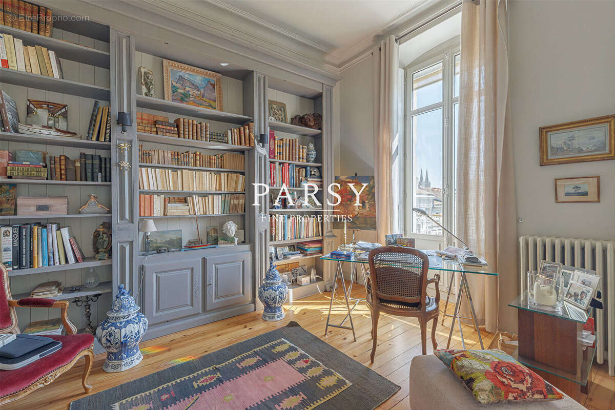 Appartement à BORDEAUX