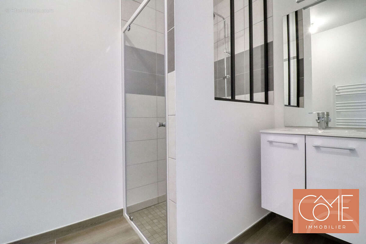 Maison à MONTREUIL-LE-GAST