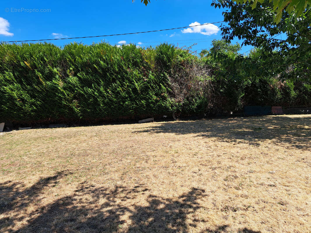 Terrain à BARBECHAT