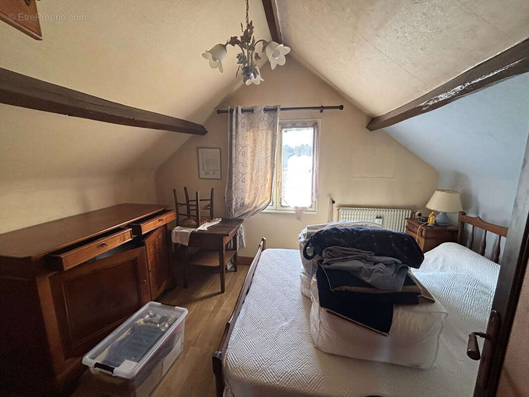 Maison à SAINT-HILAIRE-LES-PLACES