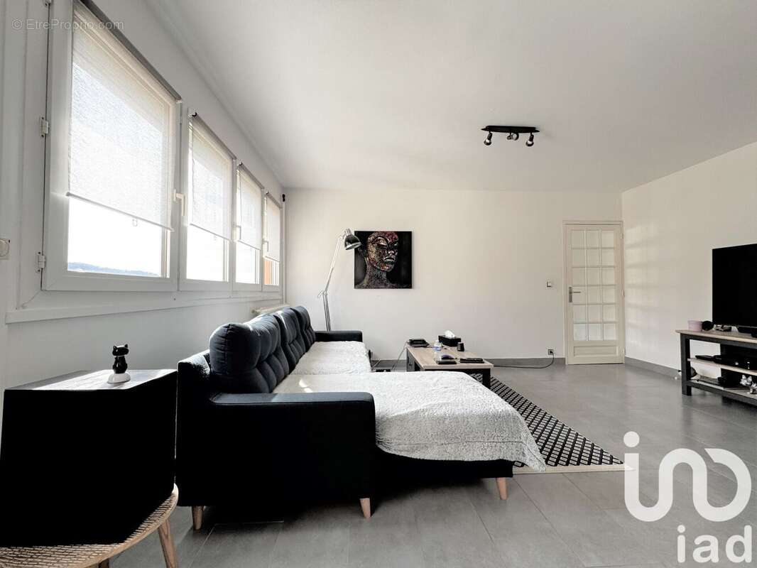 Photo 3 - Appartement à DEVILLE-LES-ROUEN
