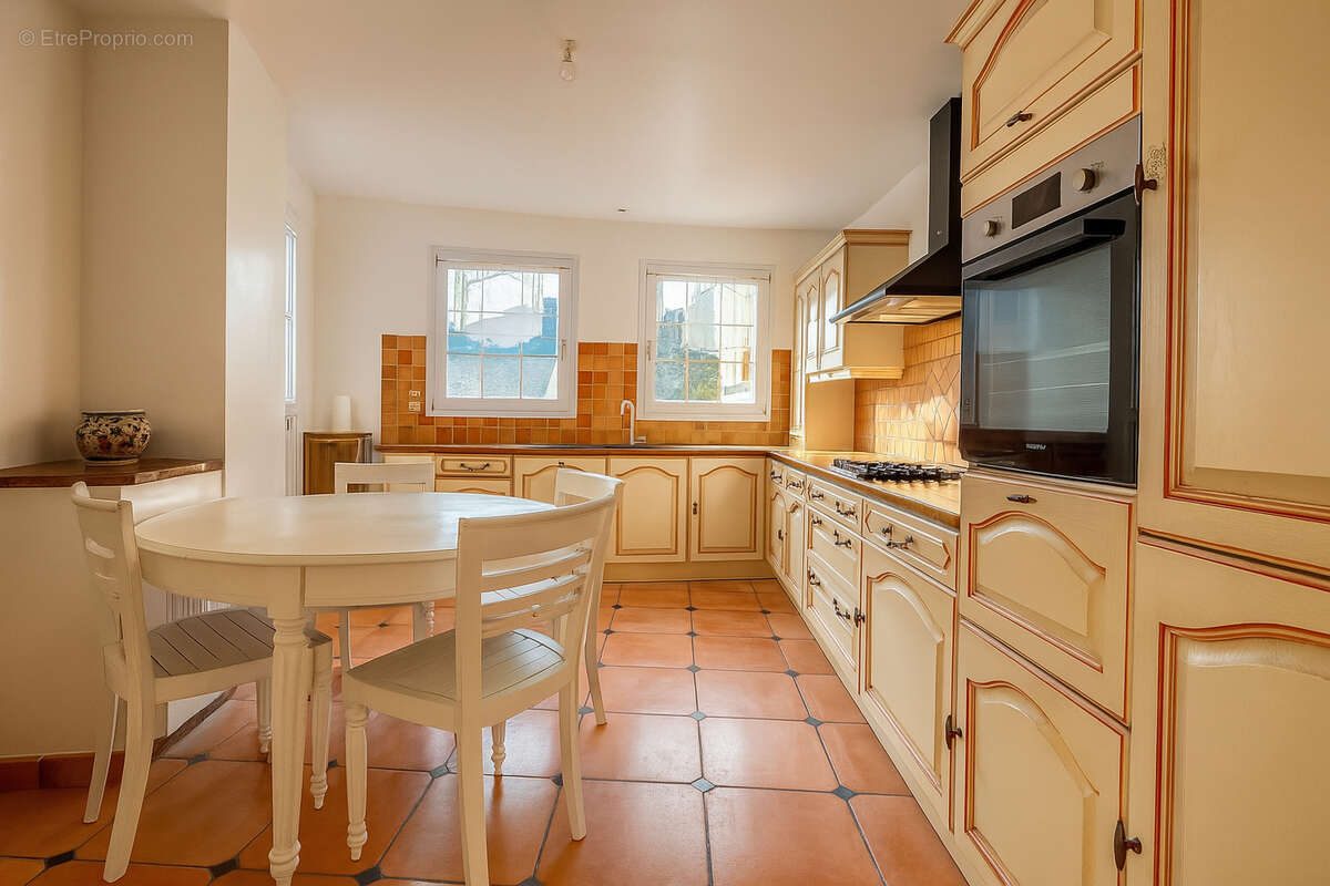 Maison à LE POULIGUEN