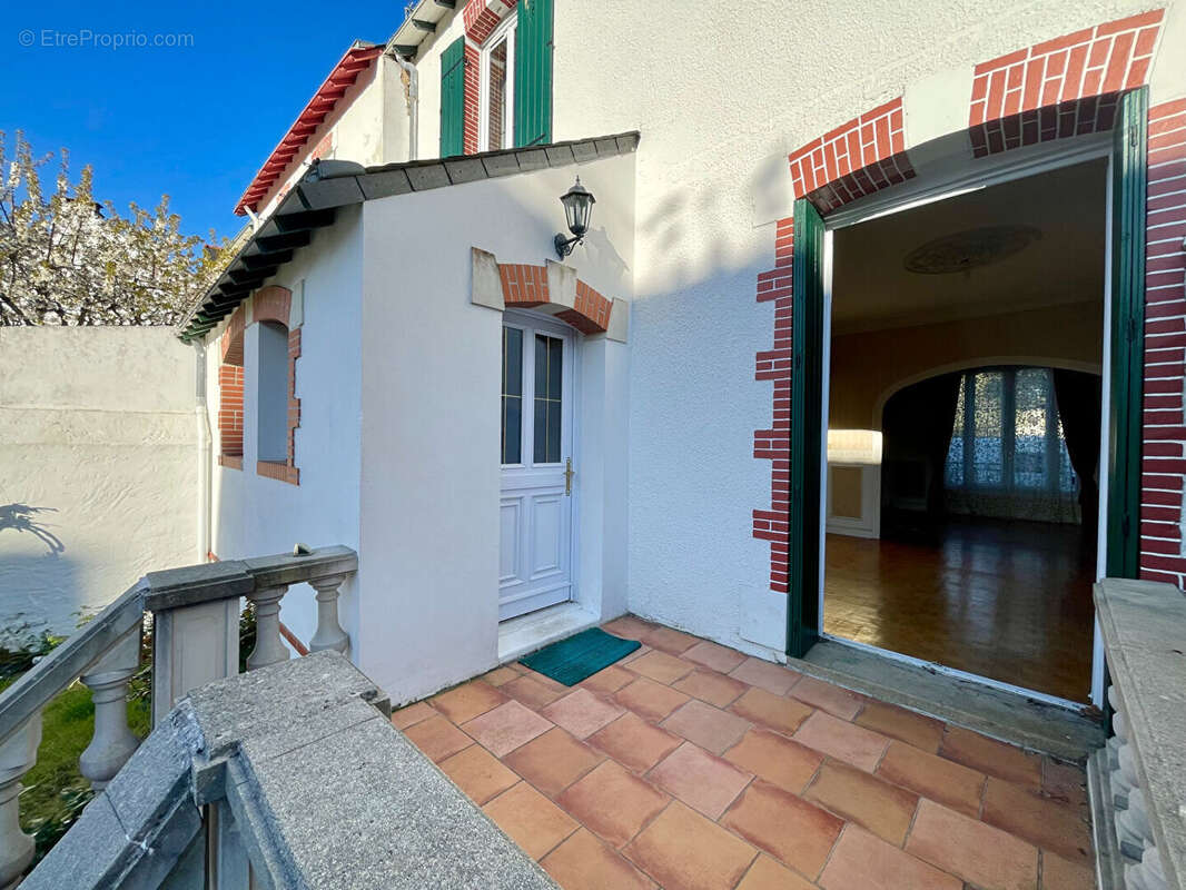 Maison à LE POULIGUEN