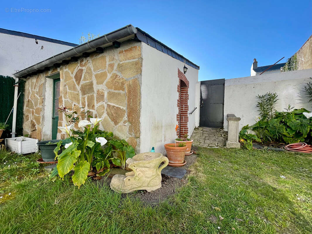 Maison à LE POULIGUEN