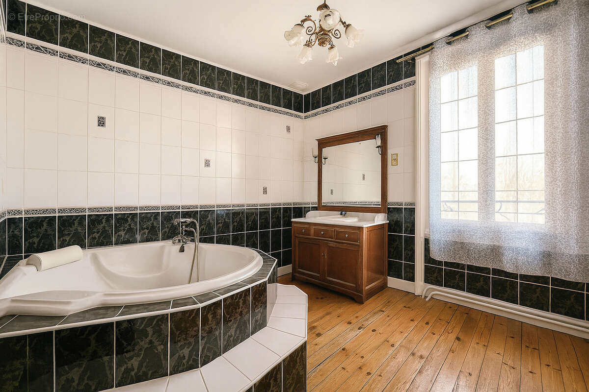 Maison à LE POULIGUEN