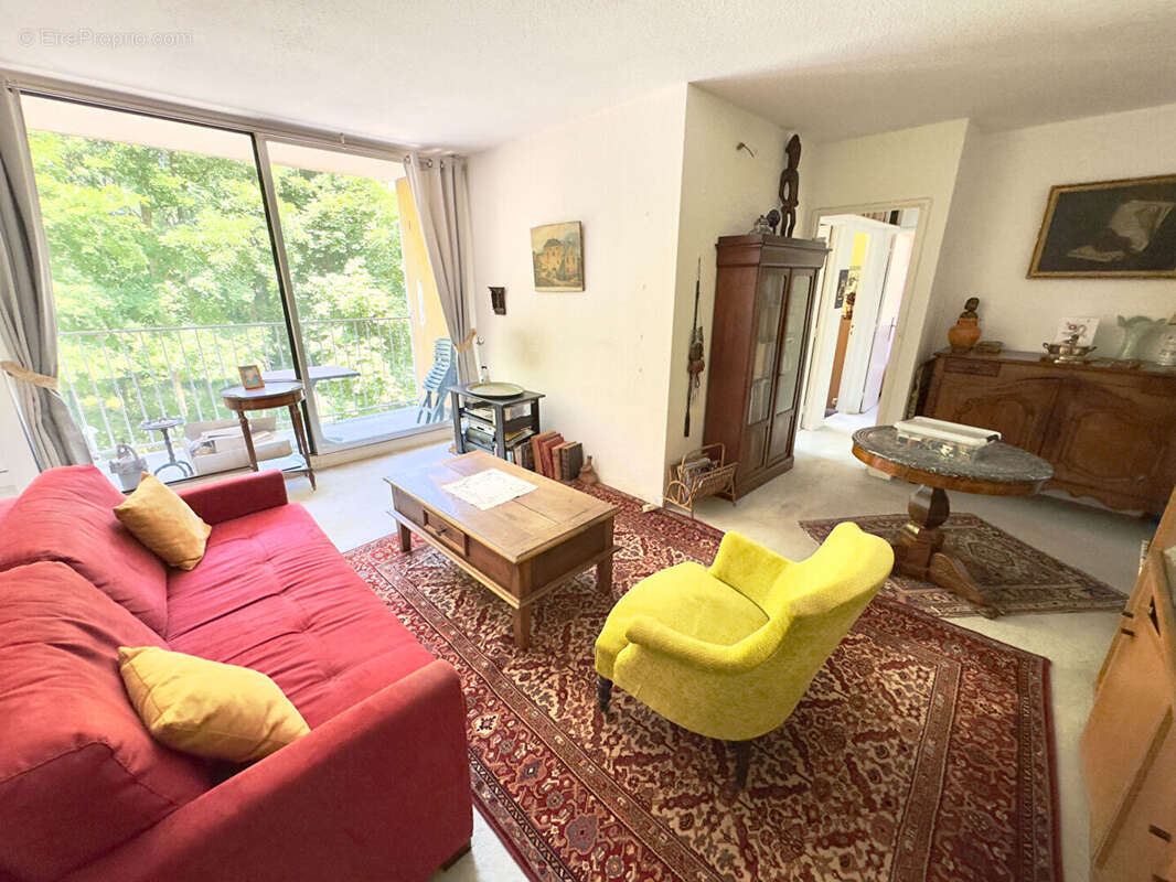 Appartement à BOUSSY-SAINT-ANTOINE