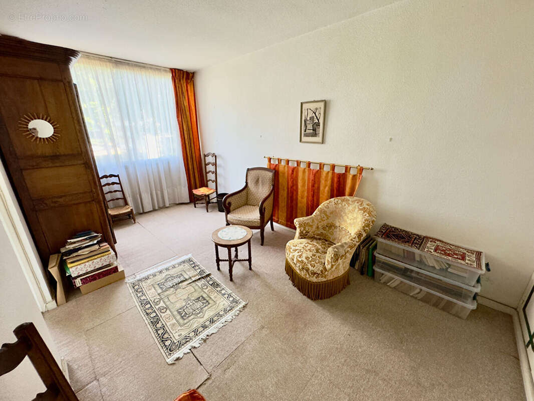 Appartement à BOUSSY-SAINT-ANTOINE