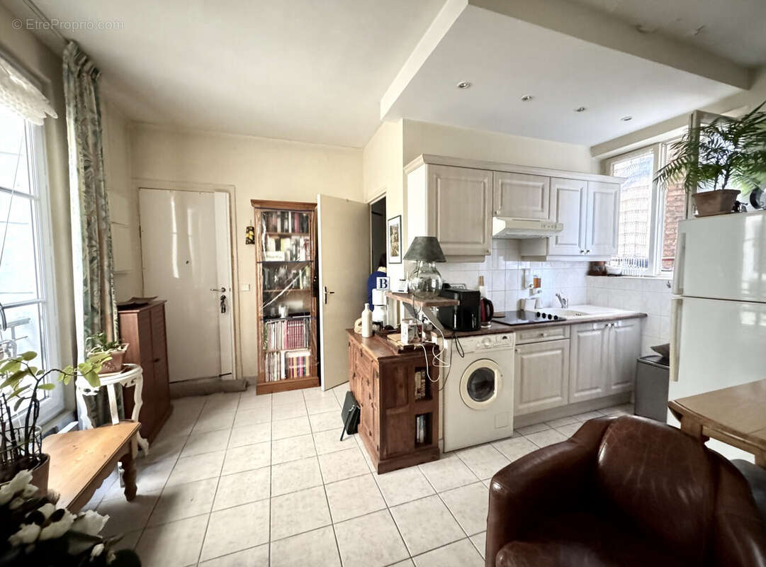 Appartement à PARIS-7E