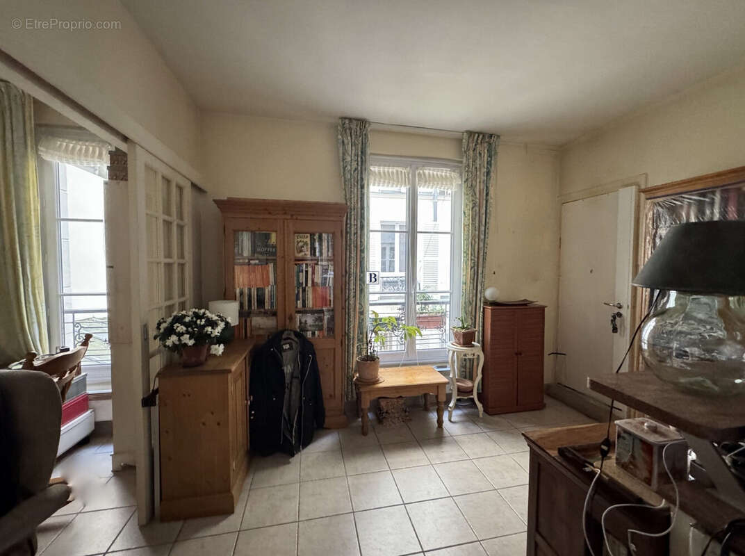 Appartement à PARIS-7E