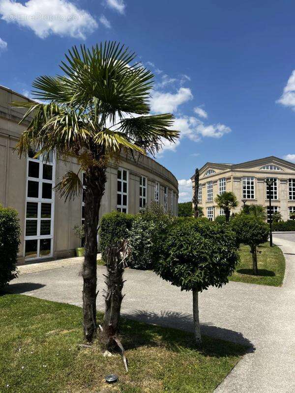 Maison à VOISINS-LE-BRETONNEUX