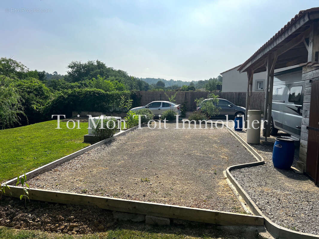 Maison à VIC-LE-FESQ