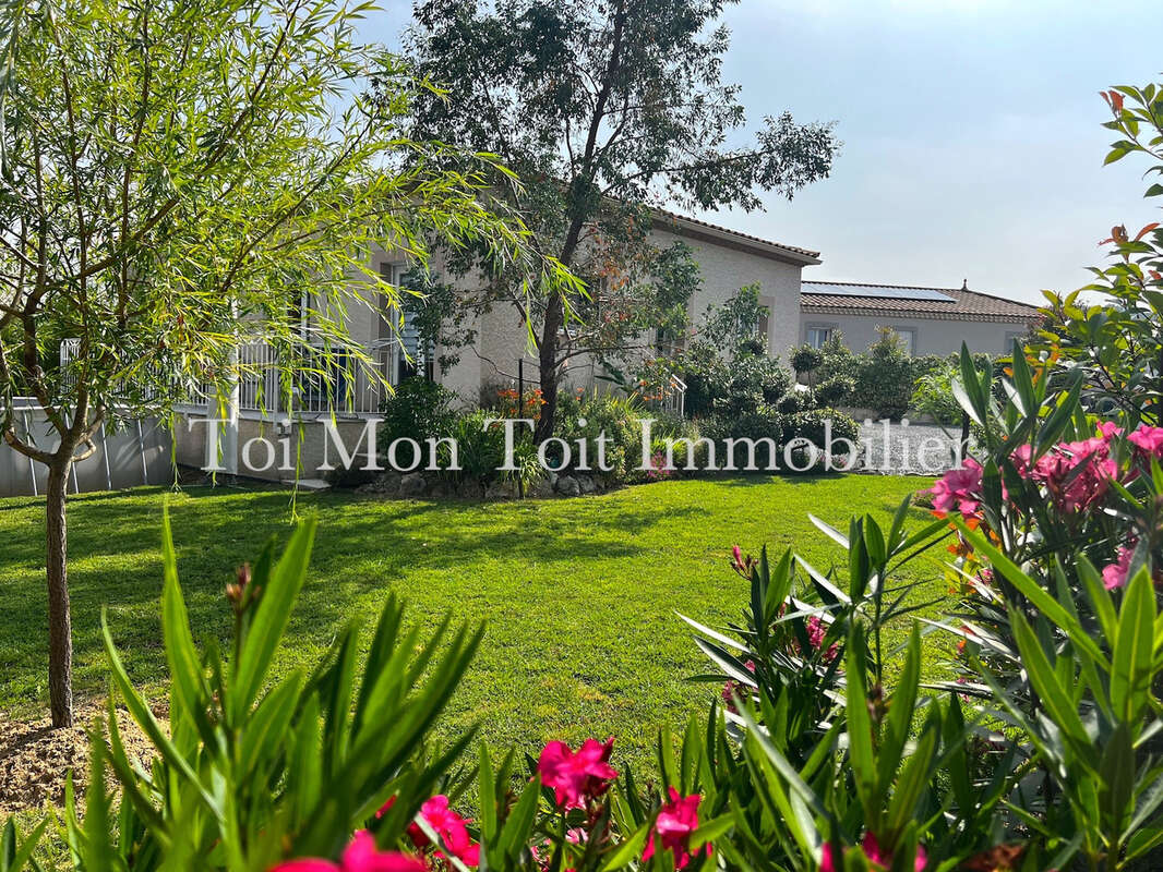 Maison à VIC-LE-FESQ