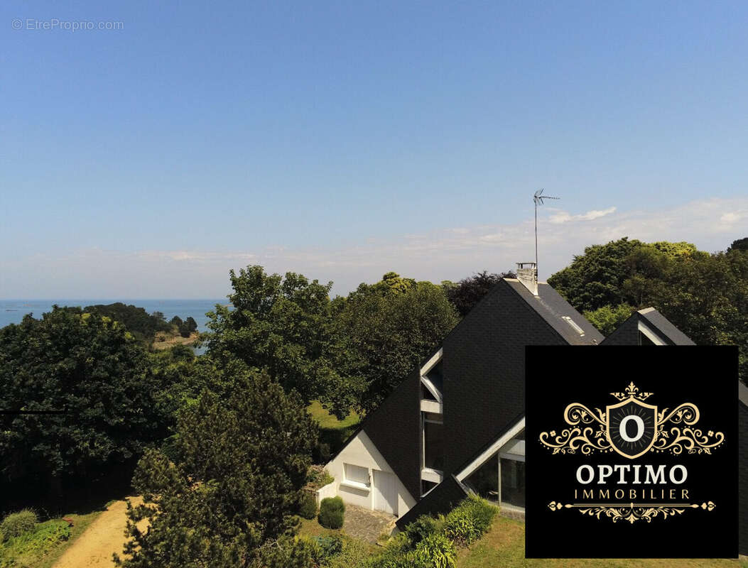 Maison à LEZARDRIEUX