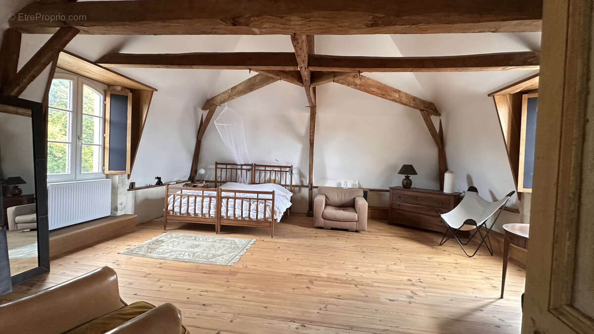 Maison à SAINT-JEAN-D'ANGELY