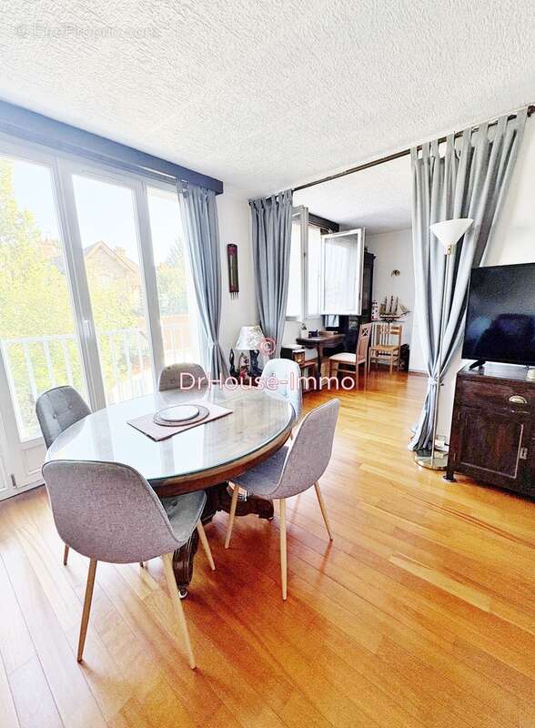 Appartement à LE PERREUX-SUR-MARNE