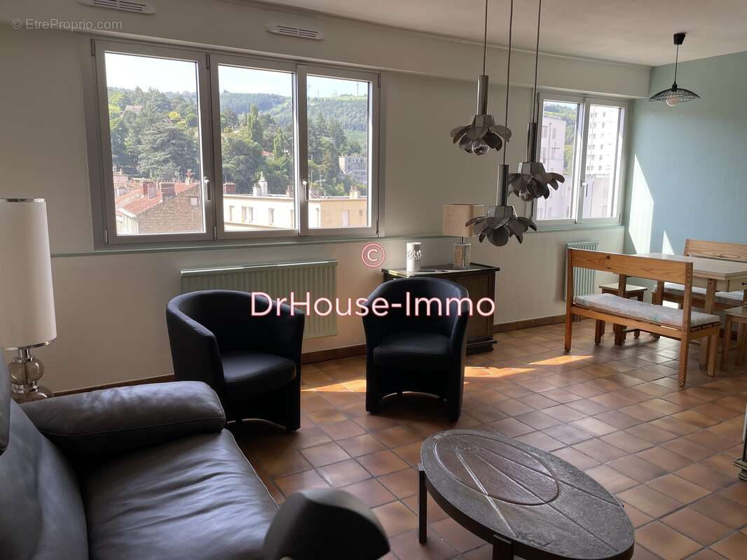 Appartement à SAINT-ETIENNE