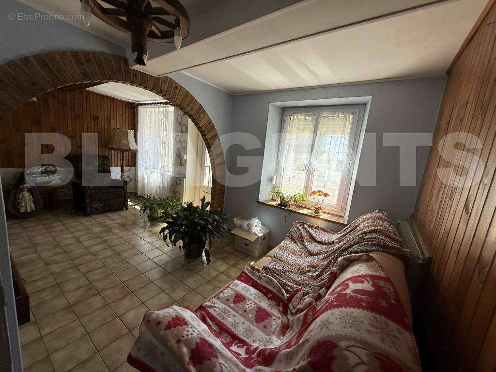 Messenger_creation_A66A8AD2-6E00-4455-8E1D-124072F518F5 - Maison à VILLERS-LE-TOURNEUR